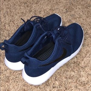 Dark Blue Nike Roshes